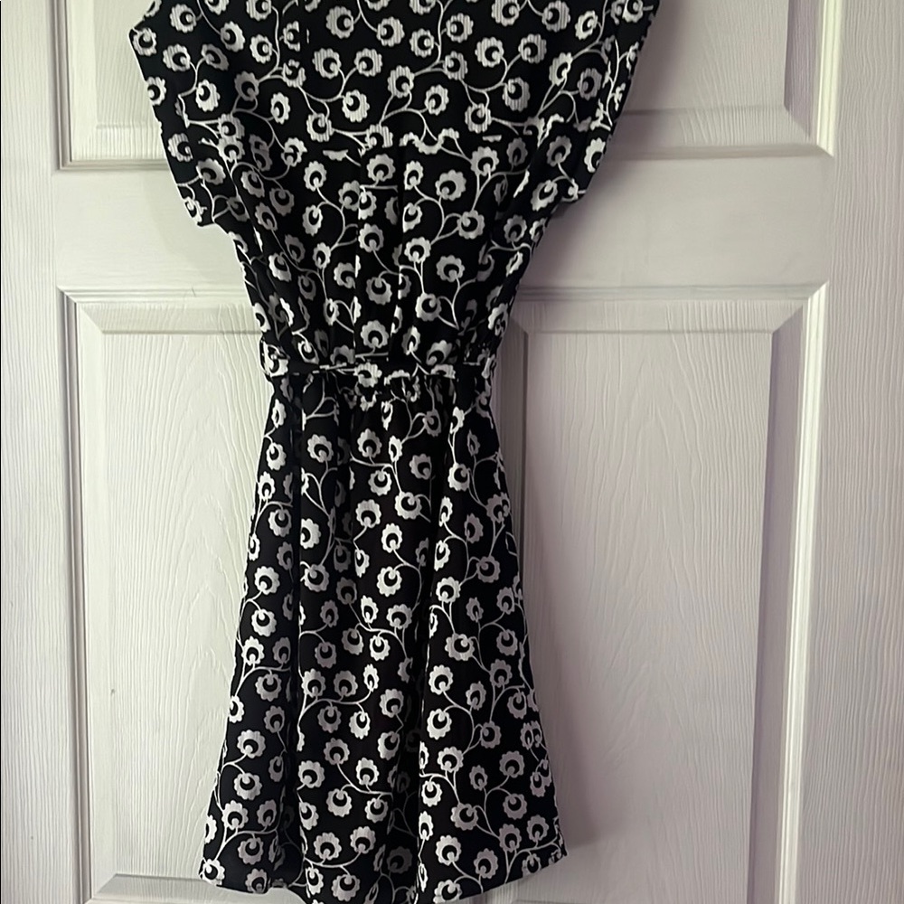 Monteau Black and White Floral Mini Dress - Picture 4 of 4